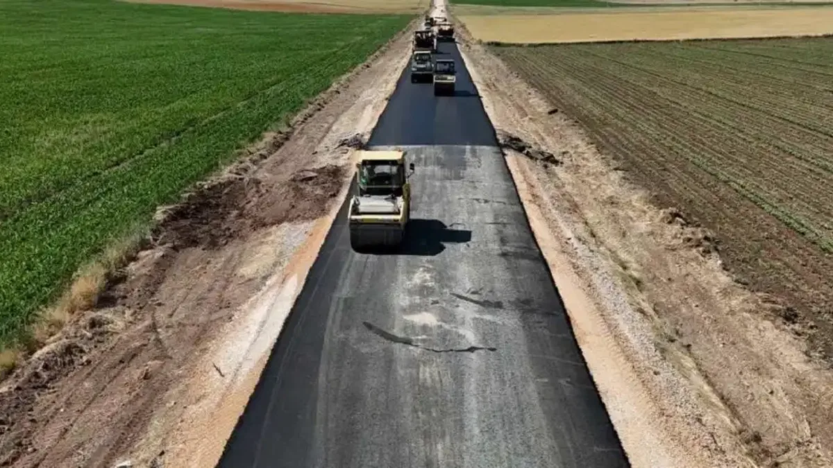 Eskişehir'de yol çalışmaları aralıksız sürüyor