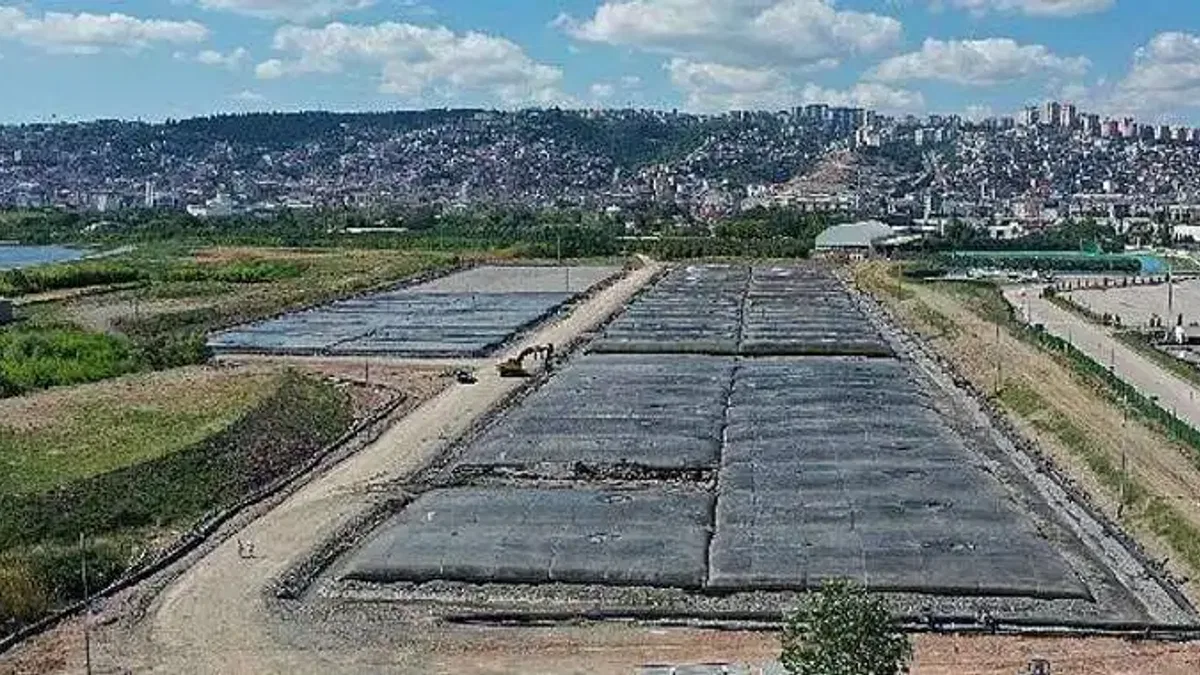 Kocaeli Büyükşehir'e dip çamuru ödülü