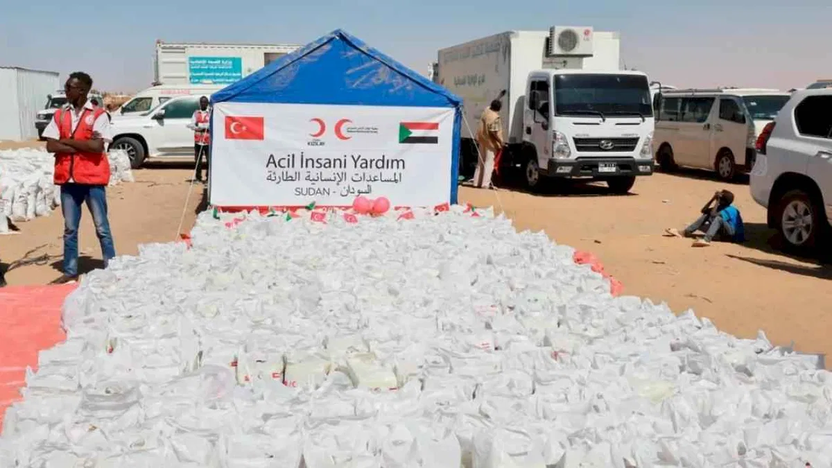 Türk Kızılay'dan Sudan'da yerinden edilenlere gıda katkısı