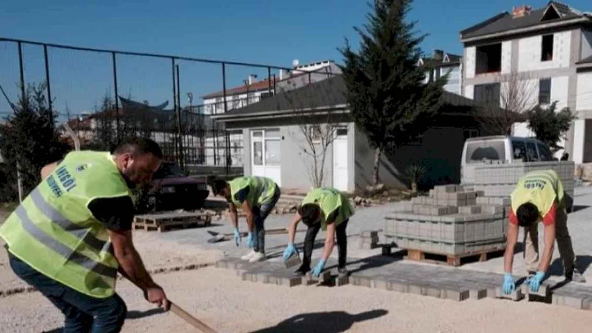 İnegöl'de sokaklar sil baştan yenileniyor