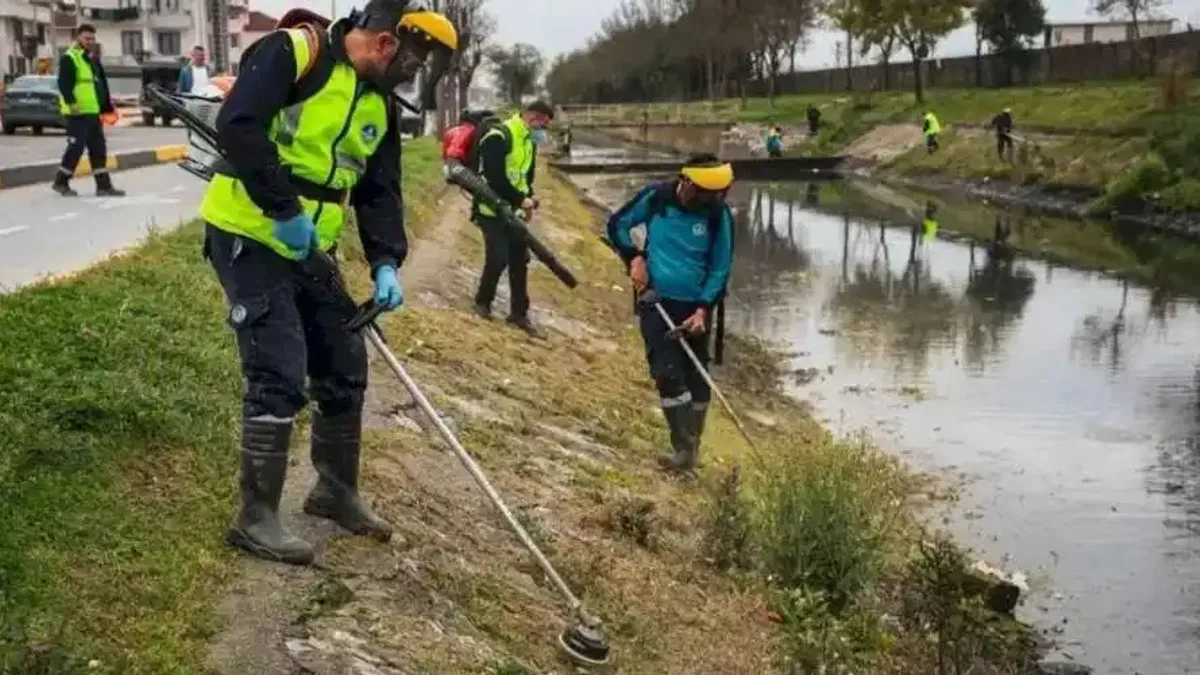 Sakarya Çark Deresi'nde bayram temizliği