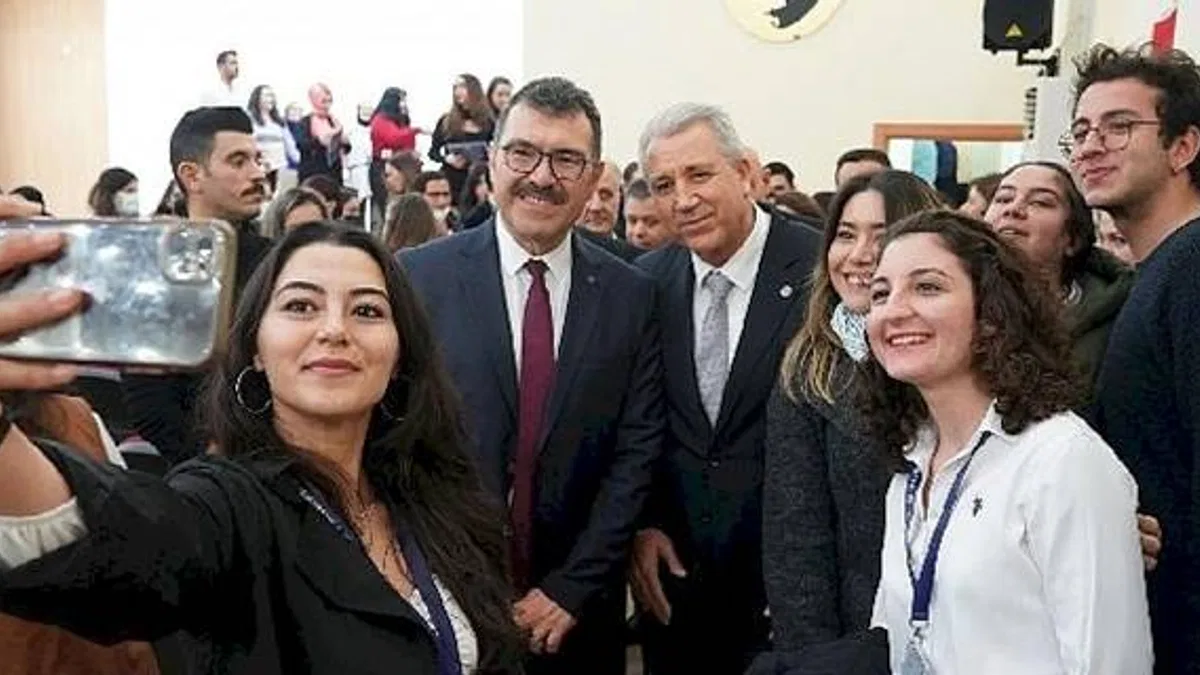 Ege Üniversitesi TÜBİTAK 2209-A ve 2209-B Öğrenci Projelerinde Zirveyi Bırakmıyor