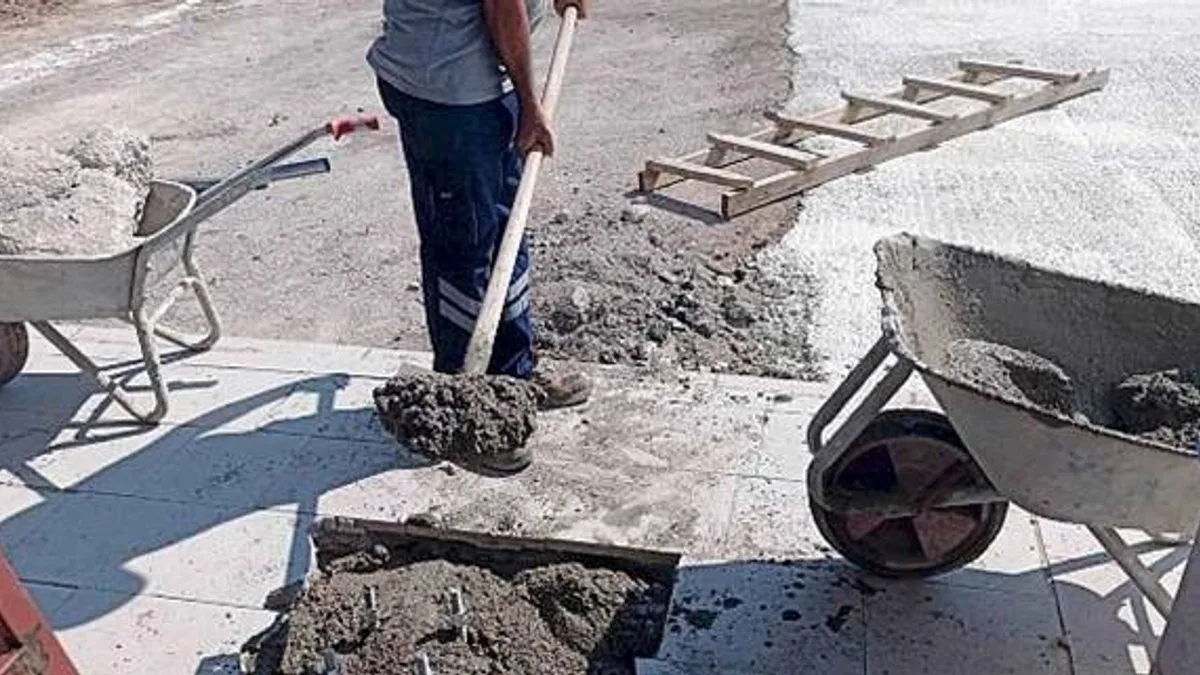 Kahramankazan'da okullara yönelik kapsamlı bakım ve onarım çalışması yapılıyor