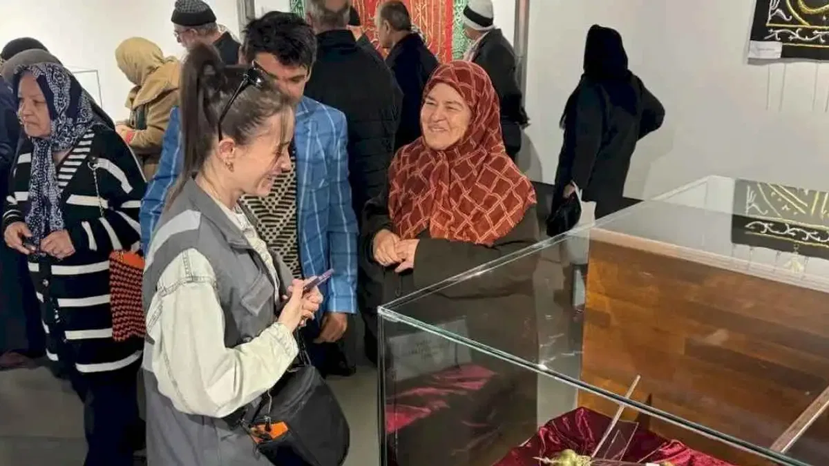 Sakarya'da mukaddes emanetlerle ilk kez buluştular
