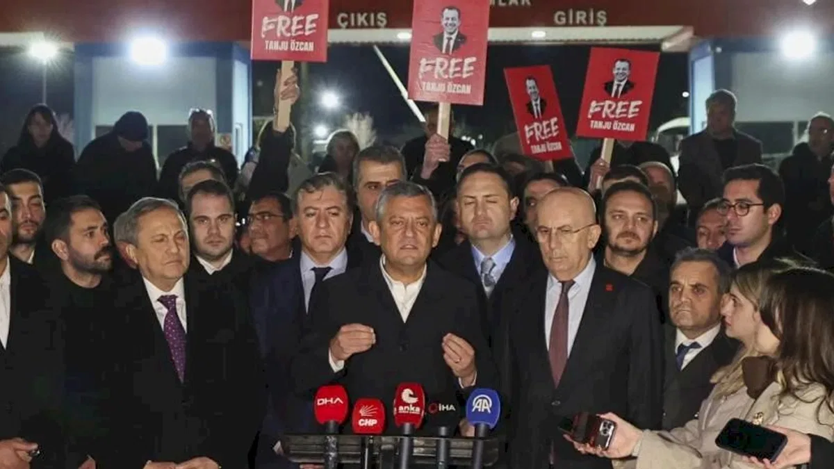 Özgür Özel’den Sincan Cezaevi’nde Tanju Özcan’a ziyaret