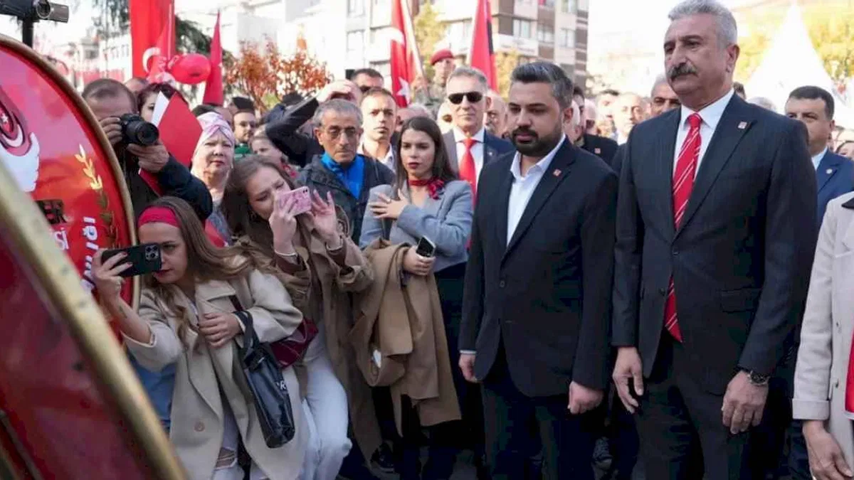 CHP Bursa İl Başkanlığı Cumhuriyet'in 101. yılını coşkuyla kutladı