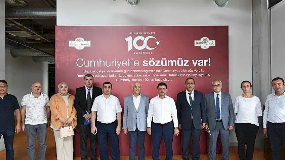 Balparmak'tan İstanbul İl Tarım ve Orman Müdürü Suat Parıldar'a Baldaki Hileyi Tespit Etme Yöntemleri Üzerine Kapsamlı Brifing