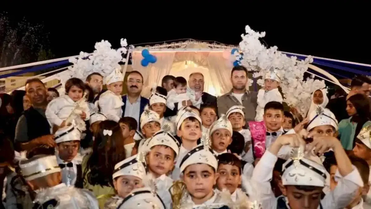 Belediyeden yetimlere toplu sünnet şöleni
