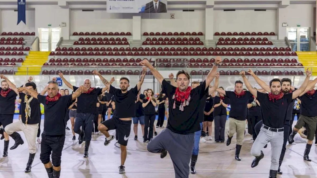 İzmir'de ücretsiz zeybek kursu kayıtları başlıyor