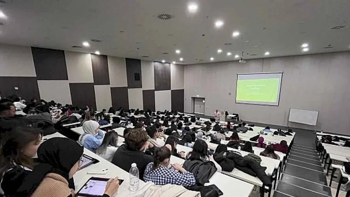 EÜ Hemşirelik Fakültesinde "Atatürk'ün Dostları ve Dostluğu" anlatıldı