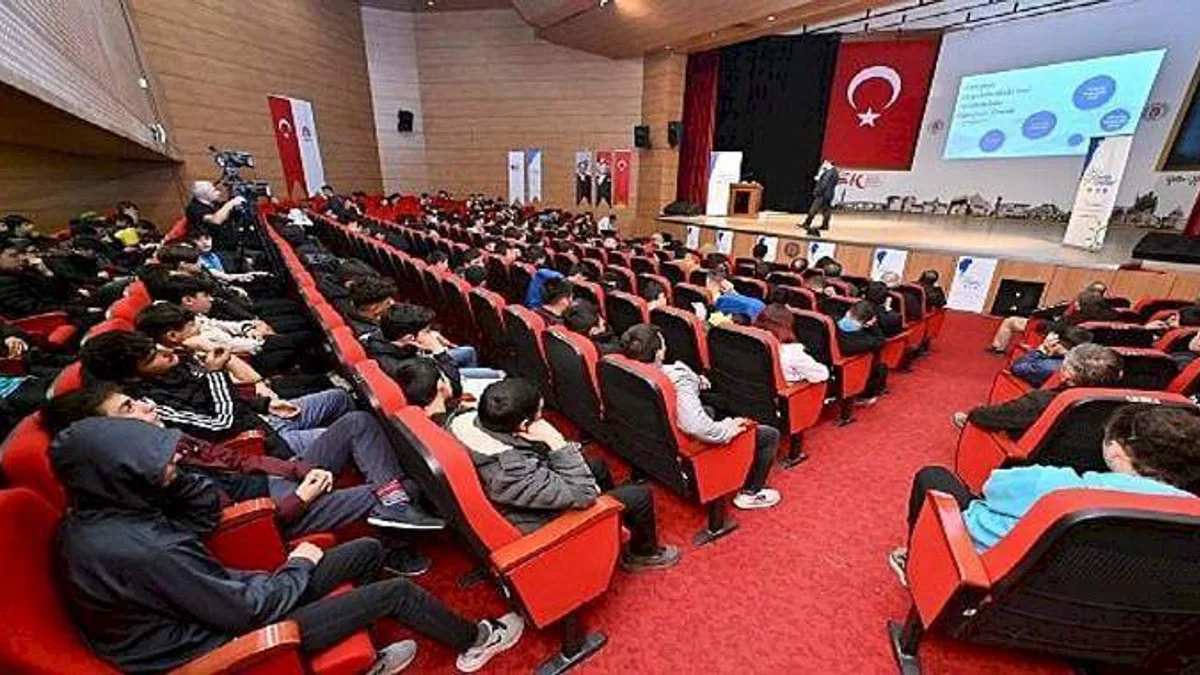 Enerjik Okullar Faz II Projesi 1000'den fazla meslek lisesi öğrencisine ulaştı