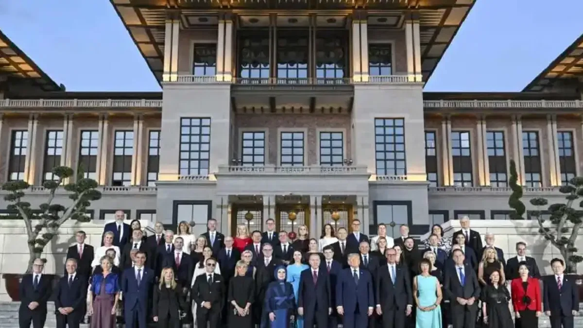 Külliyede NATO yemeği ve hatırası