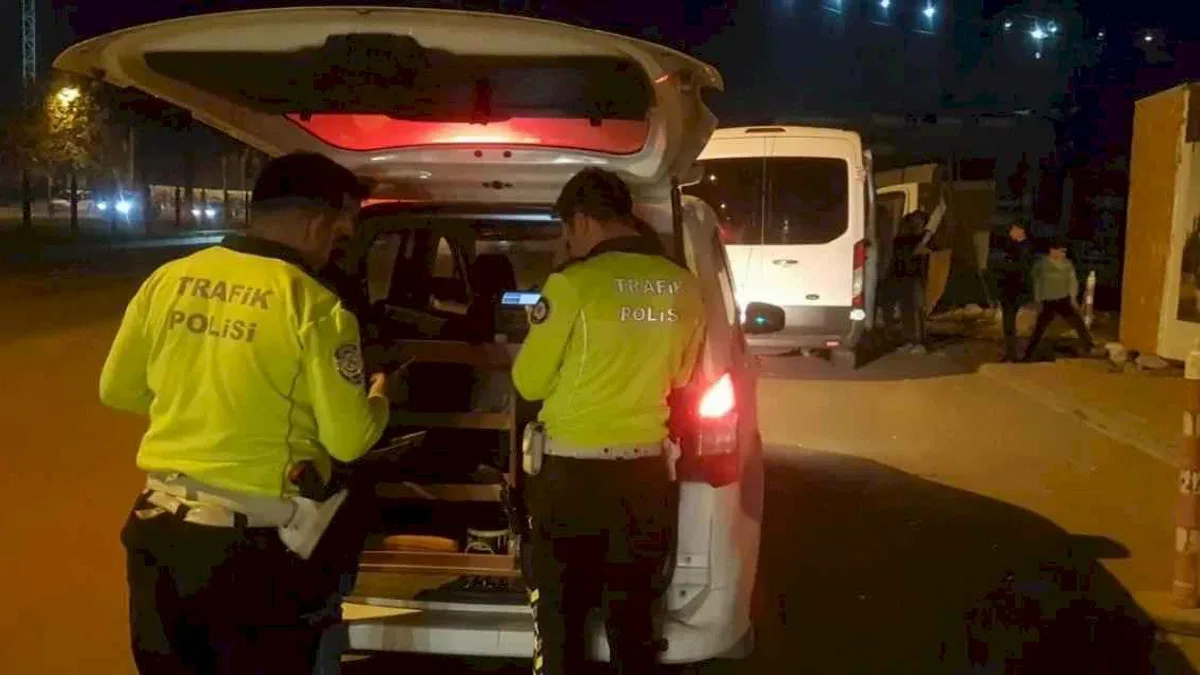 Adıyaman'da Saat Kulesi önünde kaza