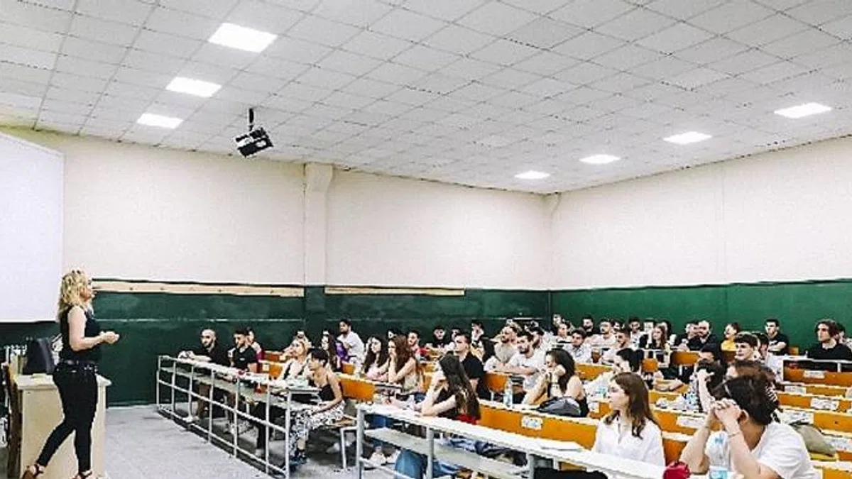 DEÜ 73 Bin Öğrencisiyle Yeni Akademik Yıla 'Merhaba' Dedi