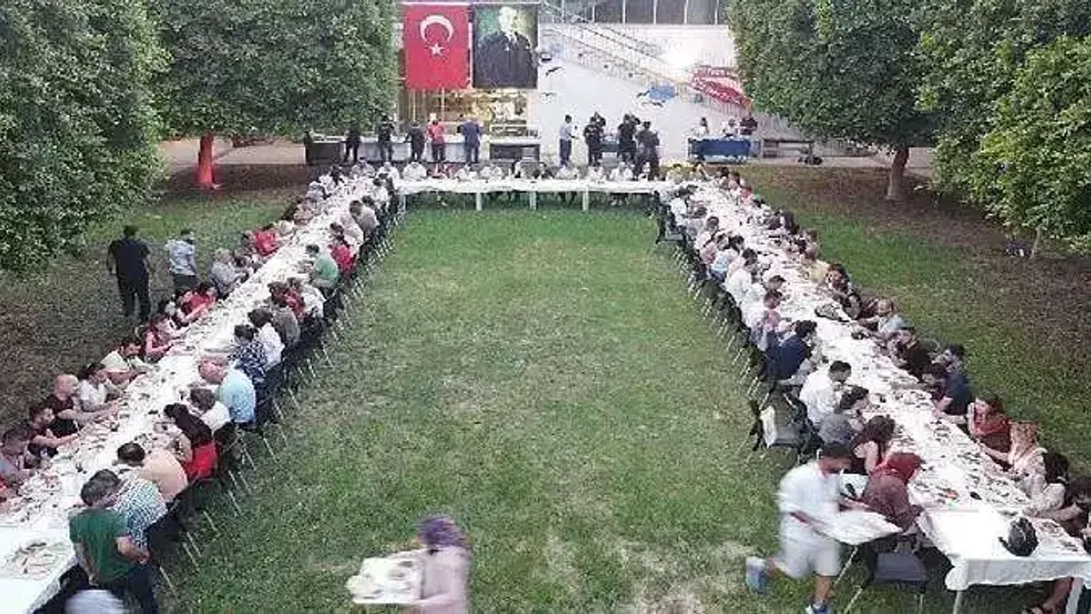 SEV Afet Sonrası Öğretmen Destek Programı ile Eğitimcileri Destekliyor