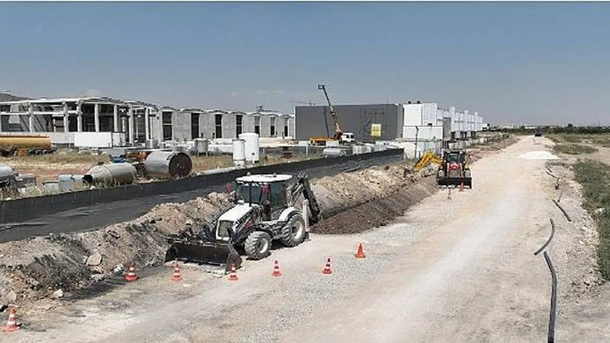 Başkan Altay: "Yılın İlk 8 Ayında 162 Km Şebeke, 139 Adet Altyapı Hizmeti Yaptık."