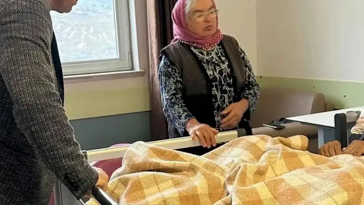 Reşadiye'de Başkan Ünal’dan hasta yatağı talebine anında müdahale