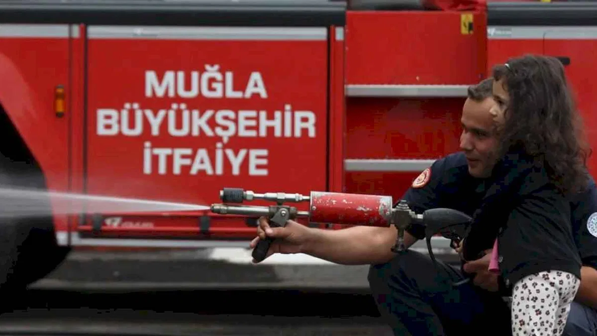 Muğla'da küçük alev kahramanları sahada