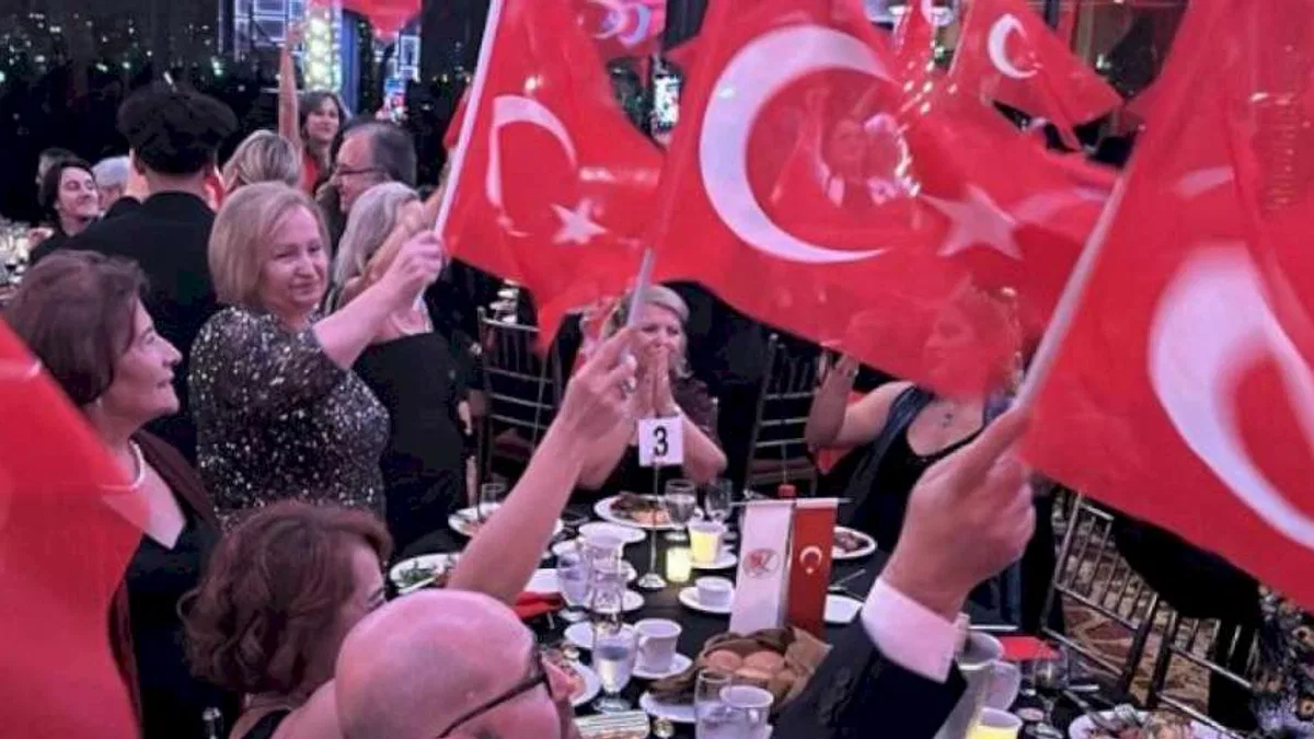 New York'ta 'Cumhuriyet Balosu'