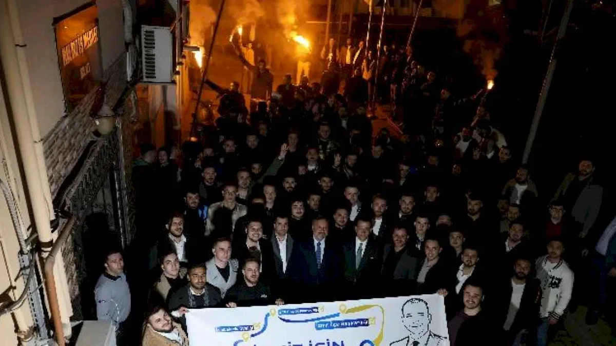 AK Gençlerden Tutuş'a tam destek