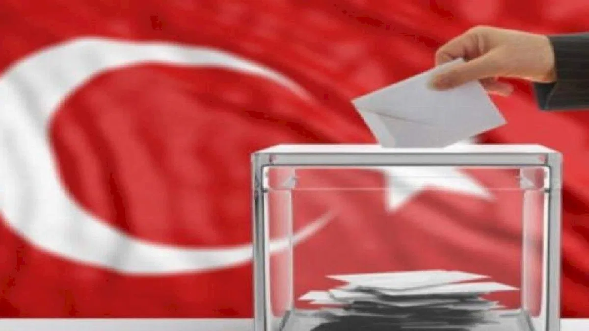 Parti genel merkezlerinde fırtına öncesi sessizlik