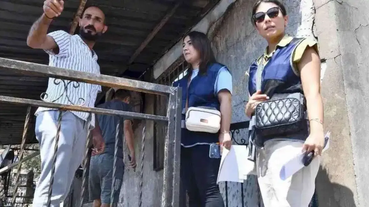 İzmir'de yangınzedelerin kapıları tek tek çalındı