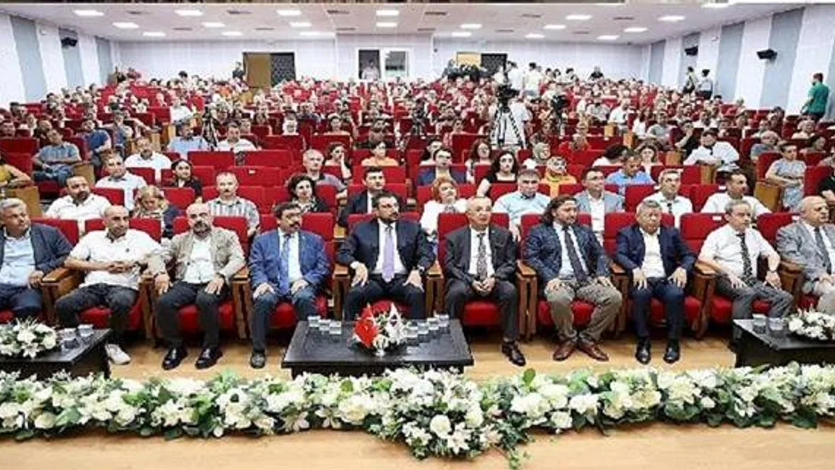 İKÇÜ'de 15 Temmuz Darbe Girişimi ve Küresel Siyaset Paneli