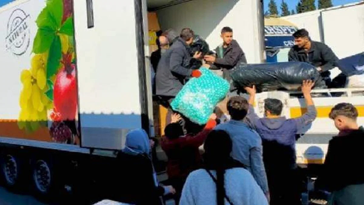 Yaş meyve sebze sektörü yardımları bölgeye taşıyor