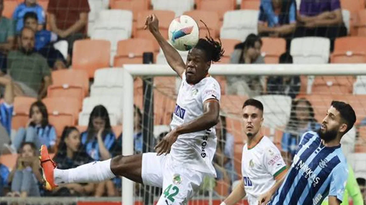 Adana Demirspor 0 - 2 Corendon Alanyaspor (Maç Sonucu) Alanya 3 puanı rahat aldı!
