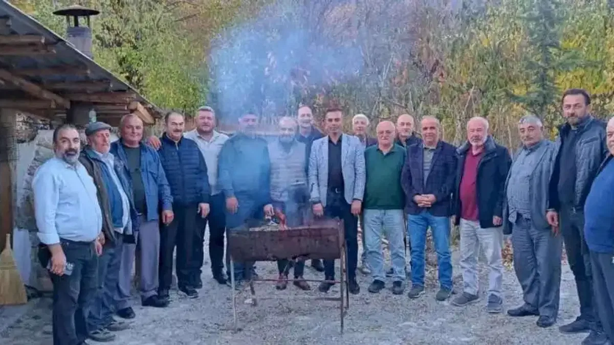 Tokat'ta siyasetçi, gazeteci ve eski muhtarlar buluştu