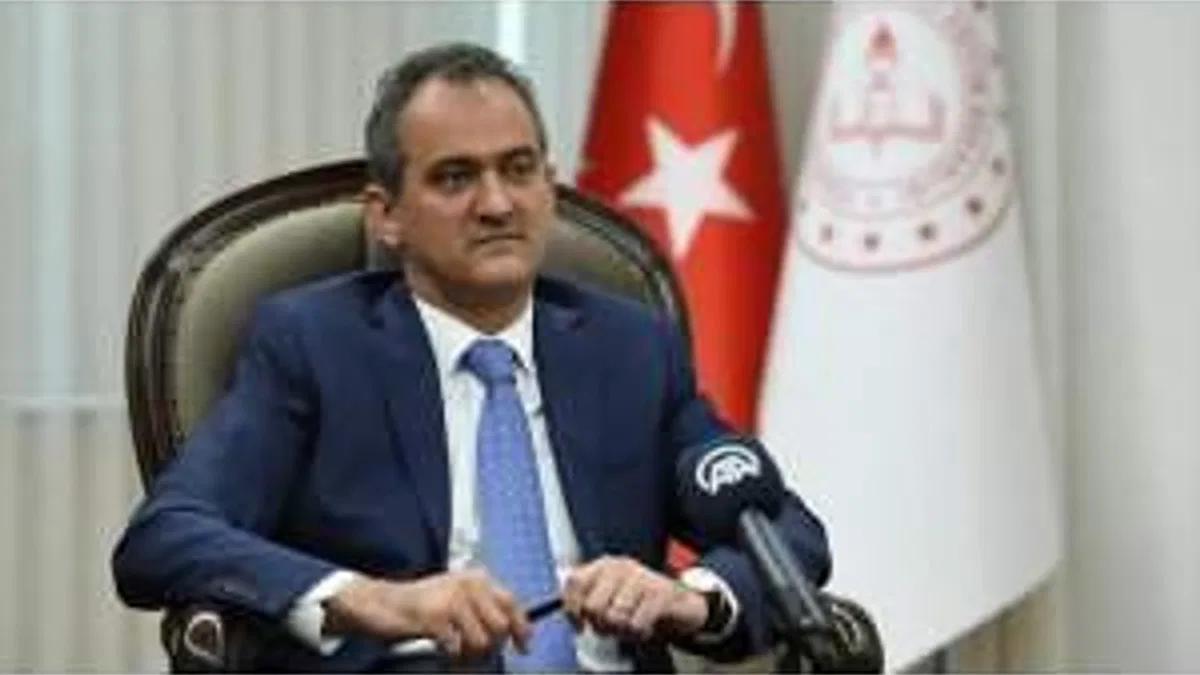 Bakan Özer, köy okullarını yaşam merkezine dönüştürecek süreci başlatacaklarını açıkladı