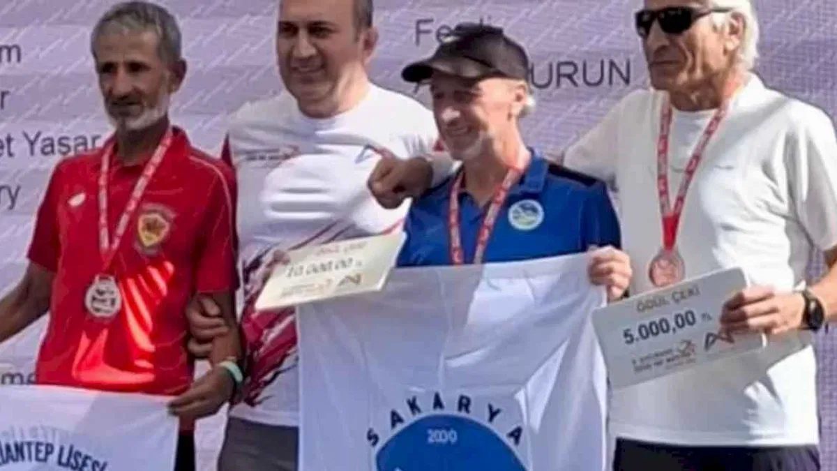 Uluslararası maratonda birincilik kürsüsü Ali Turan’ın