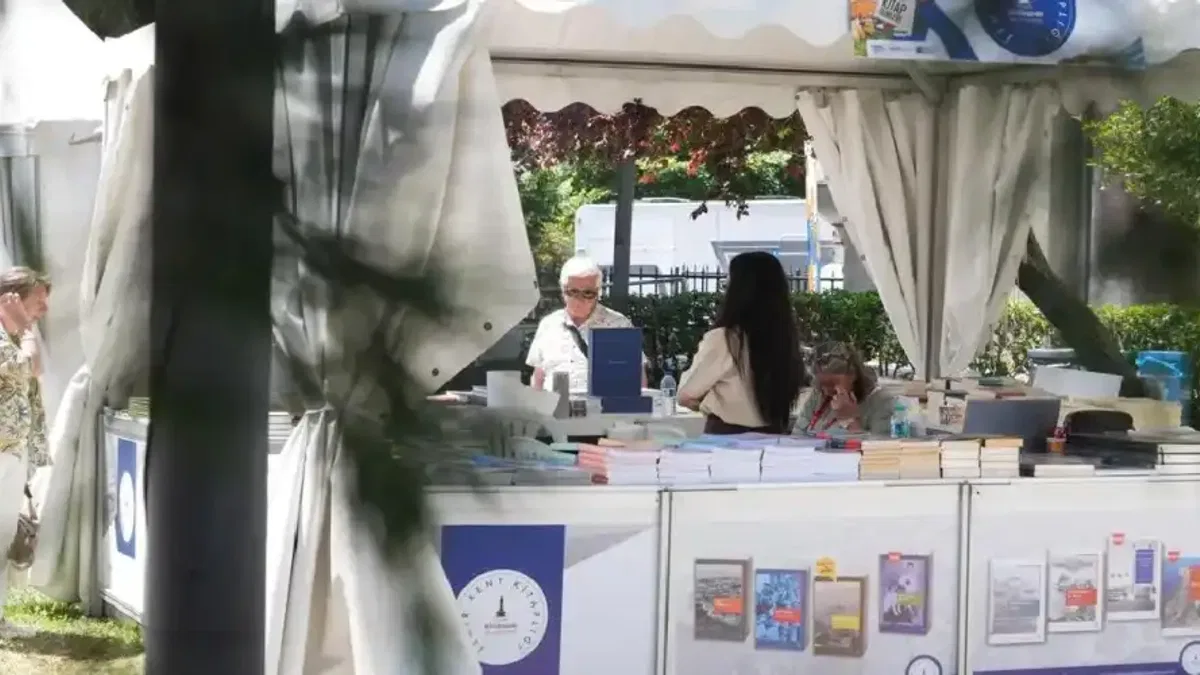 İzmir Kent Kitaplığı deneyimini İstanbullu okurlarla buluşturdu