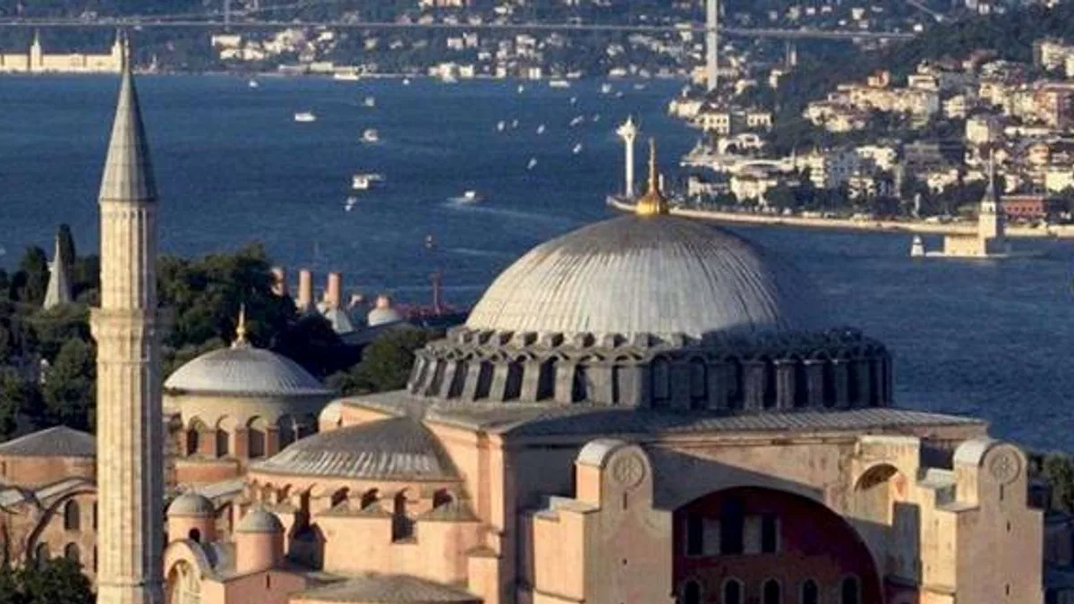Yabancı turistler için Ayasofya'ya giriş 25 Avro oldu