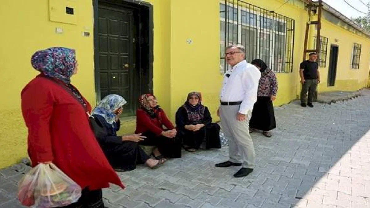 Bilal Özdoğan'dan esnaf ziyareti