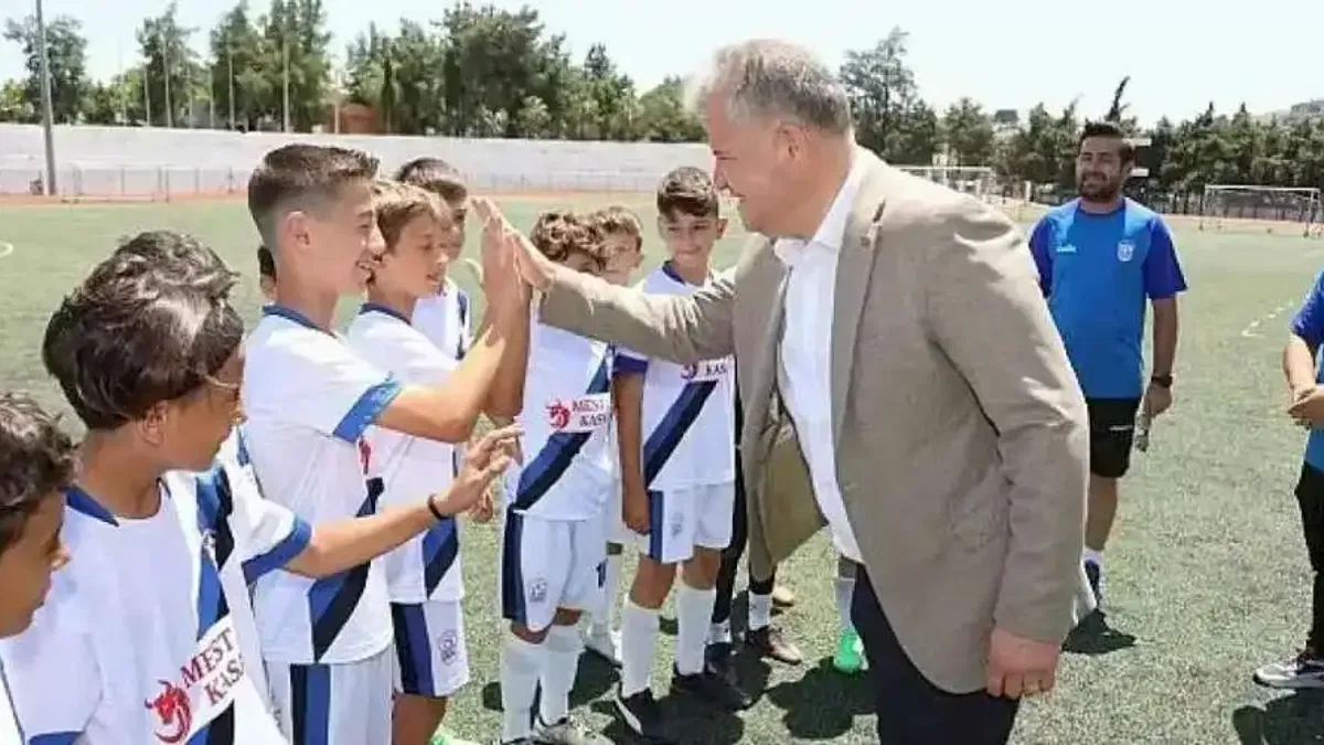 Urla'da Çocuklar hem eğleniyor hem de öğreniyor