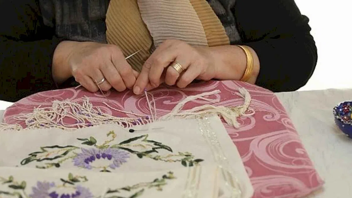 Bayraklı'da 'Gelenekten geleceğe kadın buluşmaları'