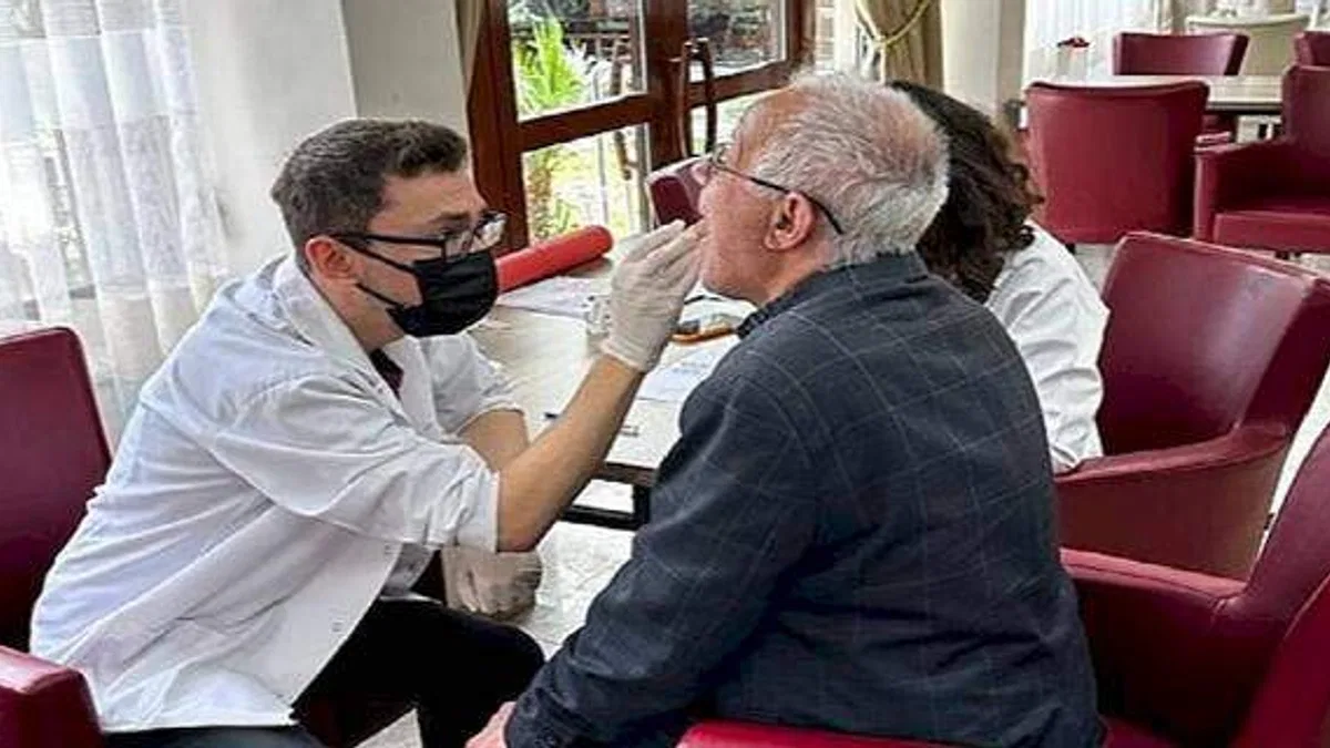 Egeli Gönüllü Diş Hekimleri depremzedelerin ağız ve diş bakımlarını yaptı