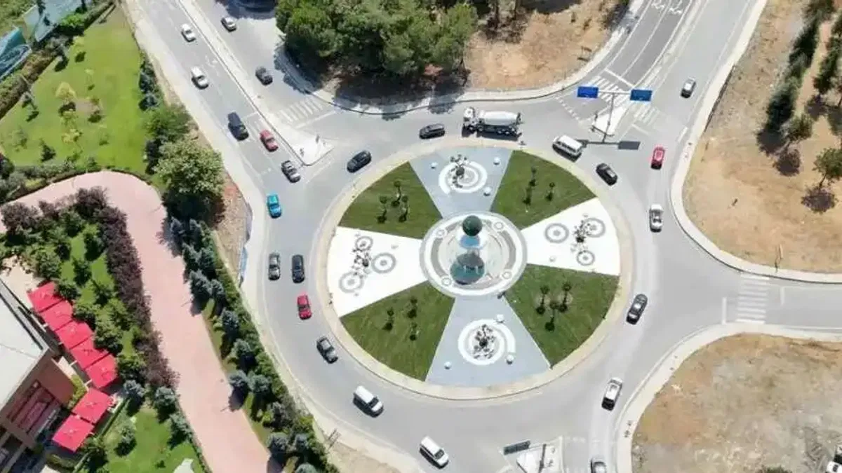 Sapanca’nın zarafeti giriş kapısına işlendi