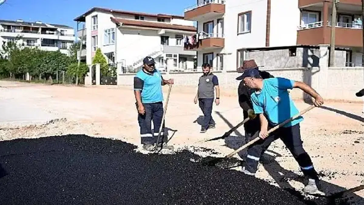 Kartepe'de Asfalt atağı tüm hızıyla devam ediyor