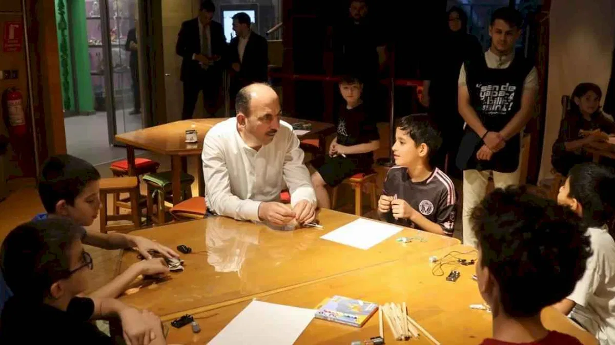Başkan Altay, yaz bilim kampında çocuklarla buluştu