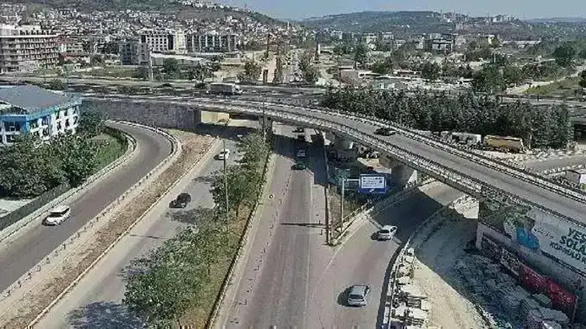 Yeşilova-Solaklar Kavşağı'nda ilerleme yüzde 40