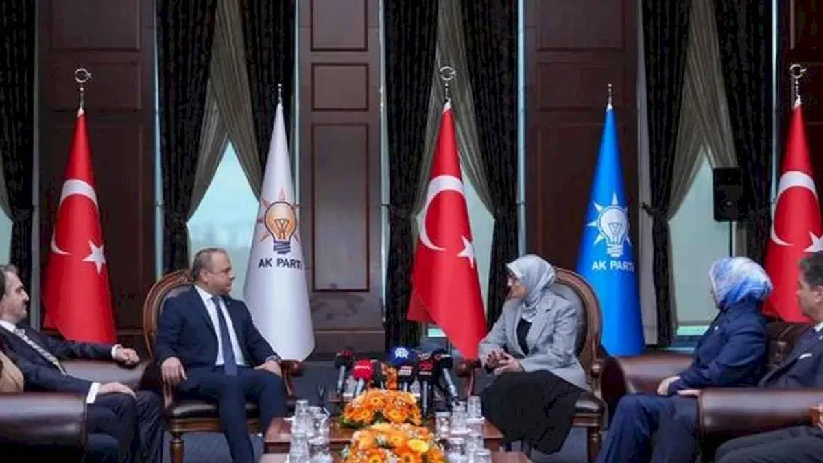 Siyasi partiler bugün bayramlaşacak
