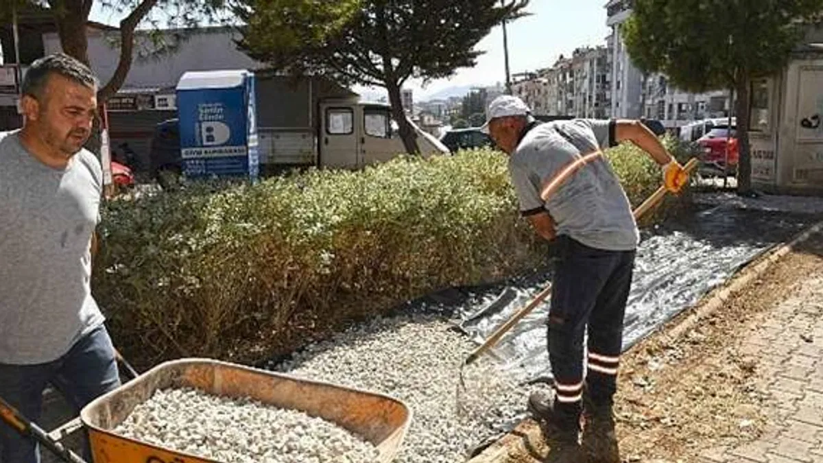 Karabağlar Belediyesi'nden parklara yeni dokunuş