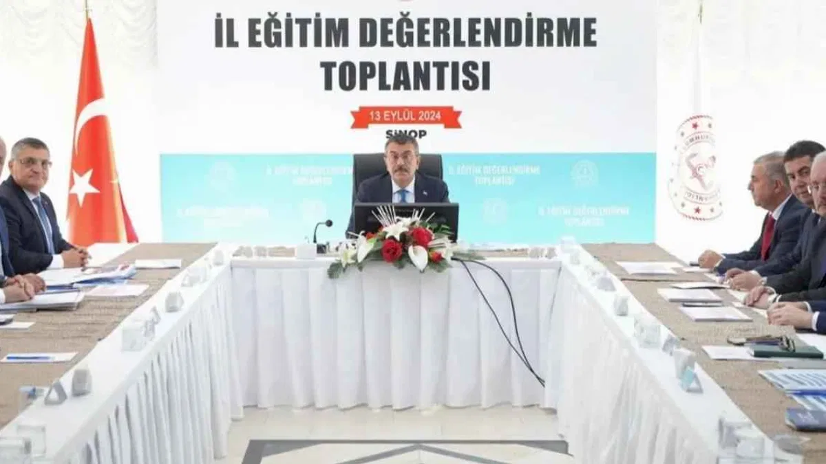 Bakan Tekin, eğitimi Sinop'ta değerlendirdi