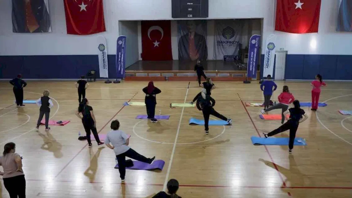 İstanbul Bakırköy'de eğitim ve spor yatırımlarına devam