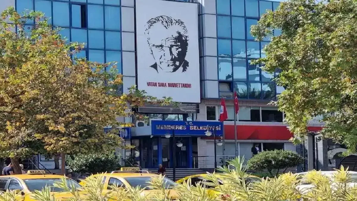 Menderes Belediyesi soruşturmasında 9 kişi daha gözaltına alındı