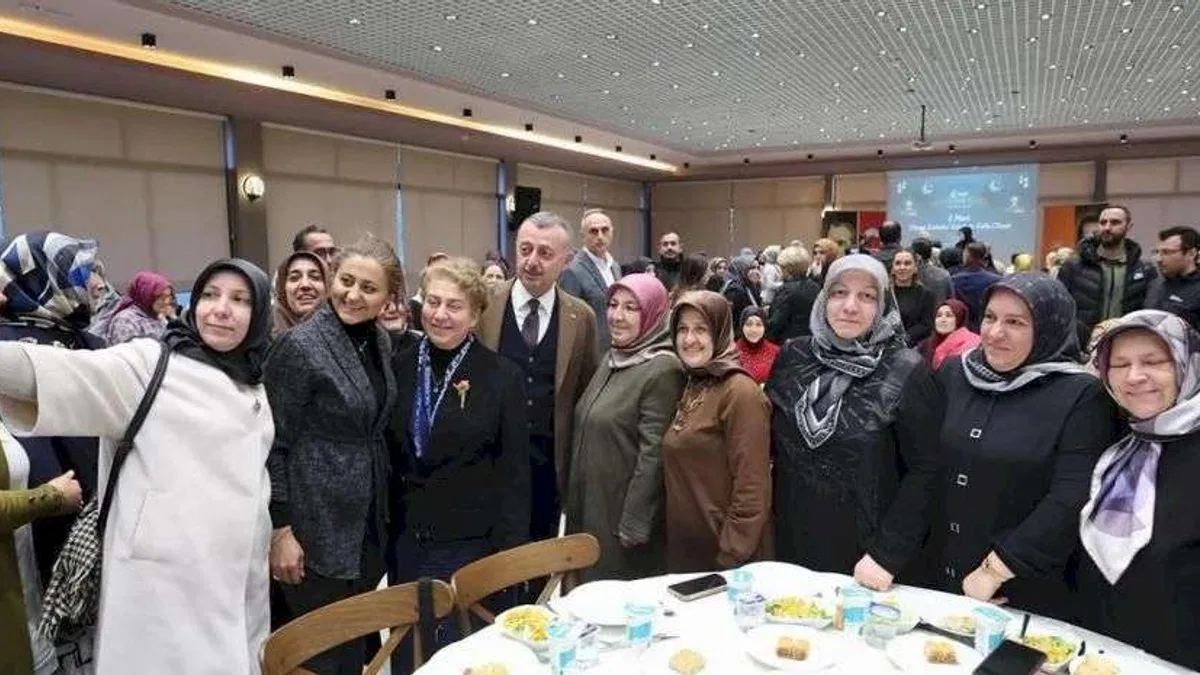 AK Partili kadınlardan “Kardeşlik İftarı”