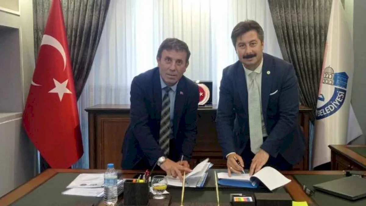 Ercan Özel’den belediye personeline bayram öncesi müjde