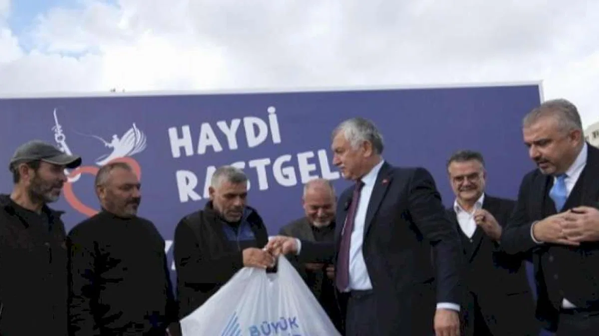 Adana Büyükşehir'den kıyı balıkçılarına destek